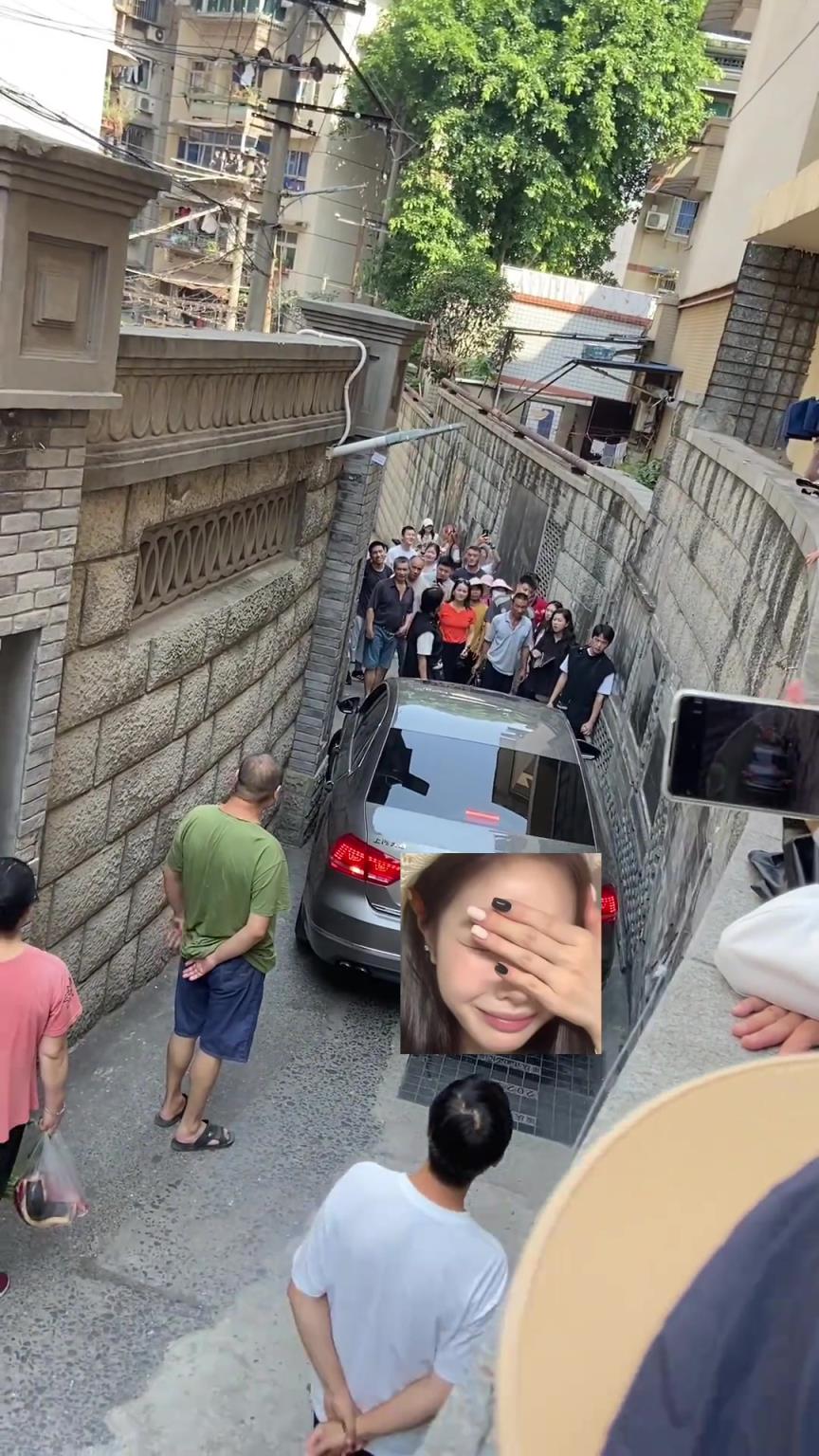 这是导航的步行路线吗？直接把巷子堵死了...