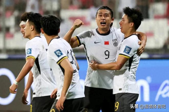 1-0！國足補時絕殺！王鈺棟點射，重慶主場沸騰，伊萬去留成疑
