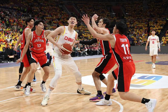 亞預賽-中國男籃42分大勝日本 6人得分上雙周琦11+7