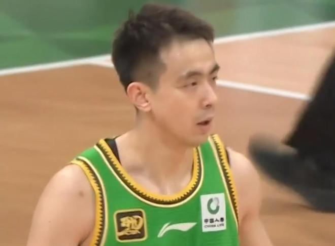 辽宁2-0新疆夺赛点 赵继伟16+10伊力福拉提25分