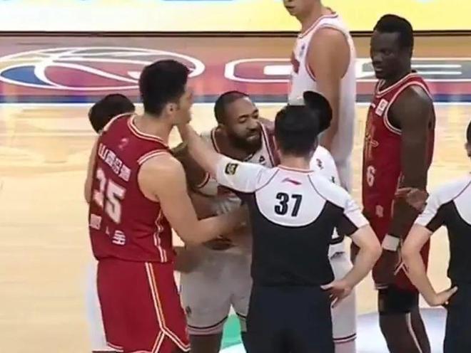 广东大腿外援,说他想加入中国男篮