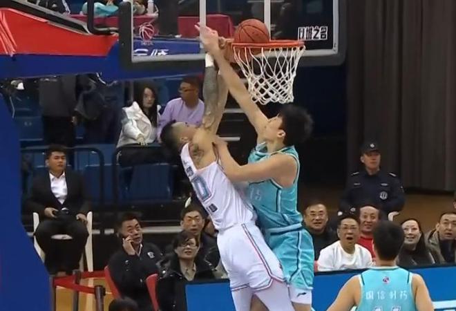 72次犯規(guī)！山東4分勝青島6連勝 克里斯末節(jié)15罰15中楊瀚森31+15