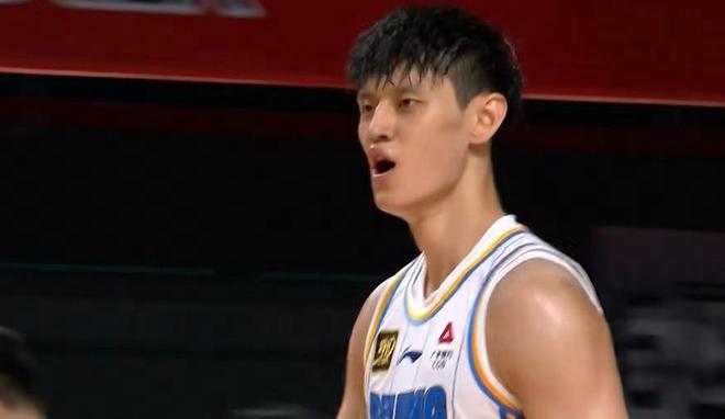 北京17分逆轉(zhuǎn)廣州5連勝 曾凡博20分郭艾倫7分