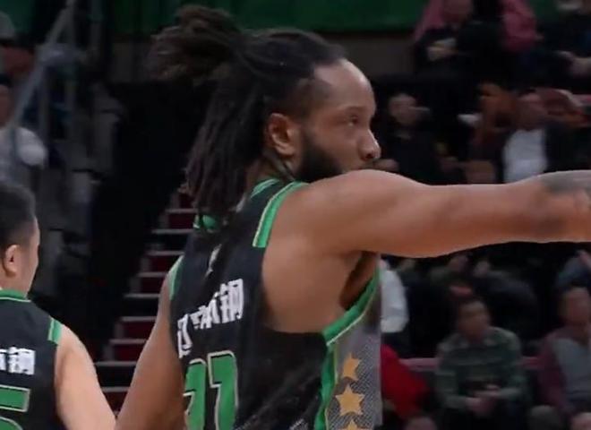 遼寧26分復(fù)仇新疆 威爾斯50分11記三分王嵐嵚20分