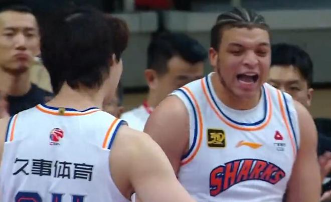 洛夫頓37+17+9上海豪取14連勝 北控三外援空砍83分