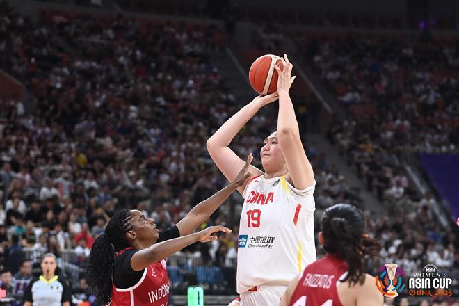 亞洲杯-中國女籃51分勝印尼開門紅 12人得分張子宇13+4