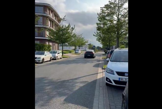 记者：吉滕斯对转会告吹感到非常沮丧，他已驾车高速驶离训练场