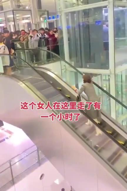 挺好的，可以体验一下当明星被围观的感觉！