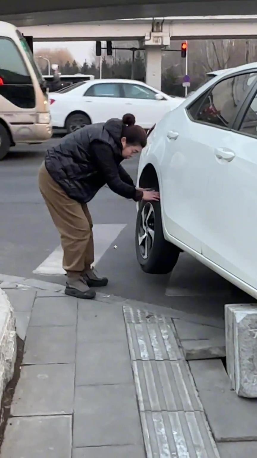 大媽開車確實厲害！換個跳臺能直接起飛??！