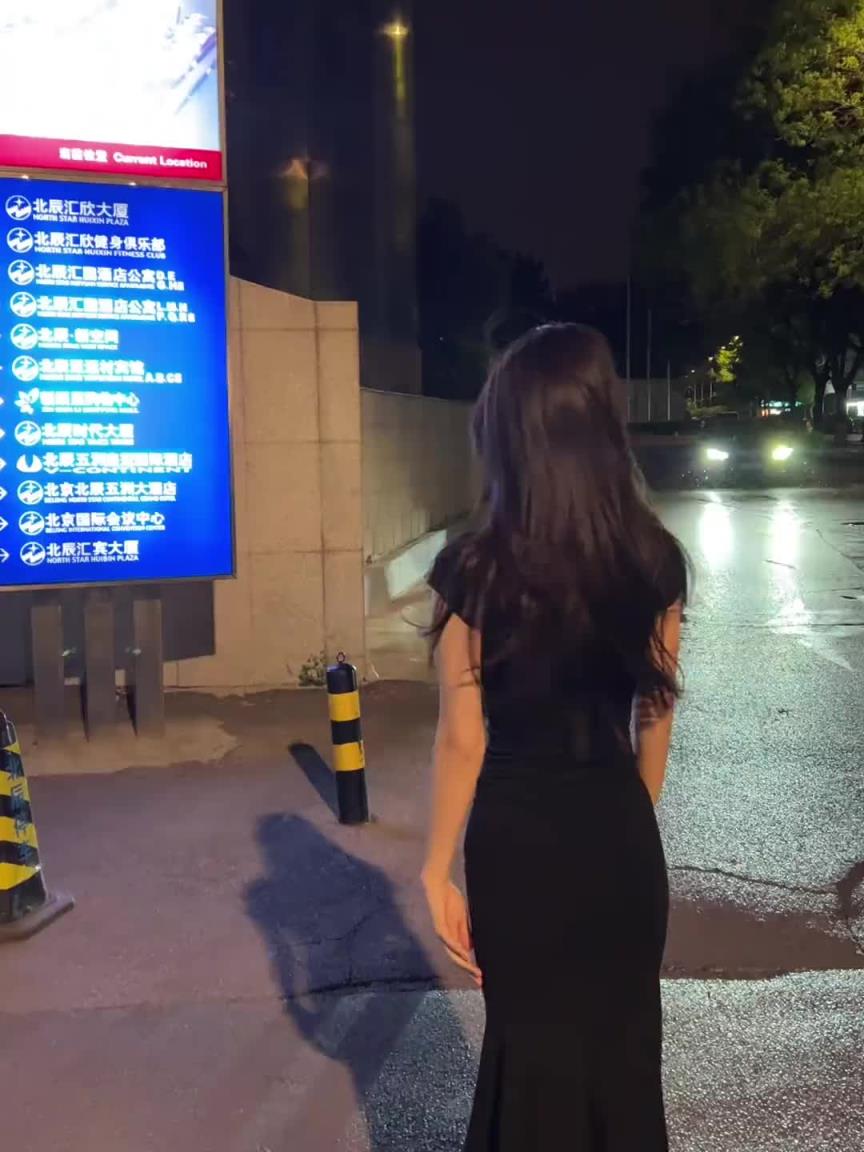 没有男朋友，只能这样将就一下了。。。