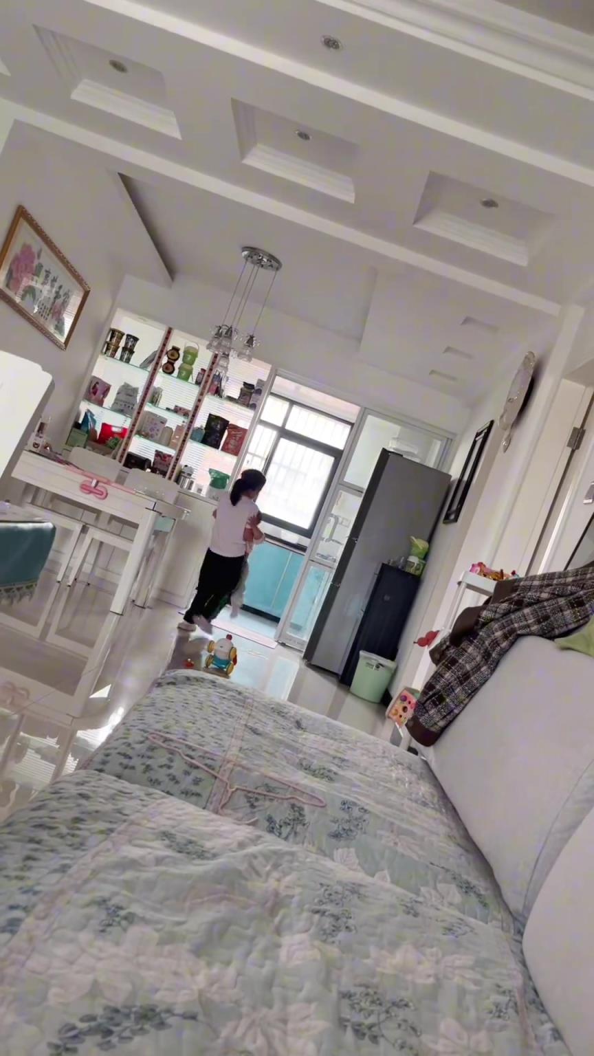 真听话，叫哼一声就只哼一声