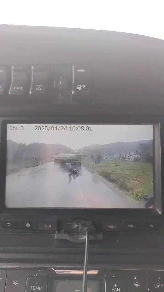 終于看到一個(gè)棄車保帥的了