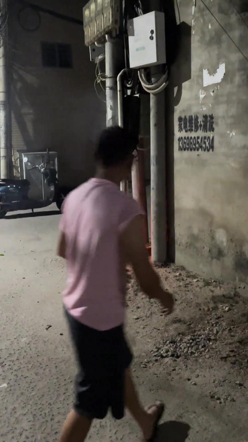 最后一下是想確保滅了，細(xì)心的男人