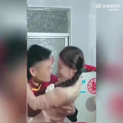 这样的深蹲你能做几个