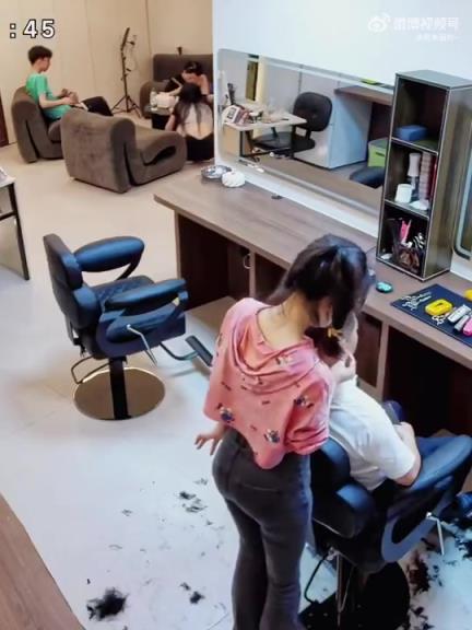这理发店服务到位，我觉得收50都不过分！