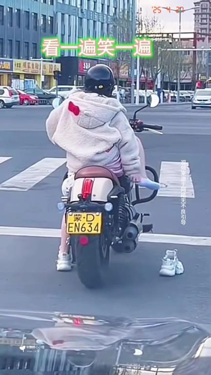 笑不活！鞋子自述：我被无情抛弃啦