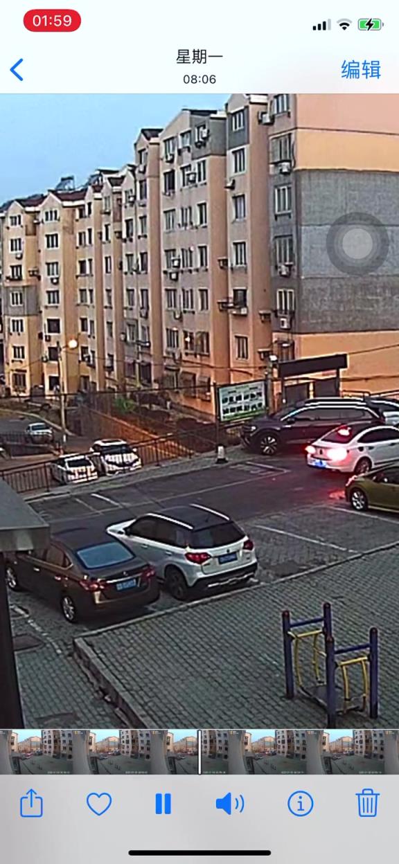 上面那么大地方 非去下面停
