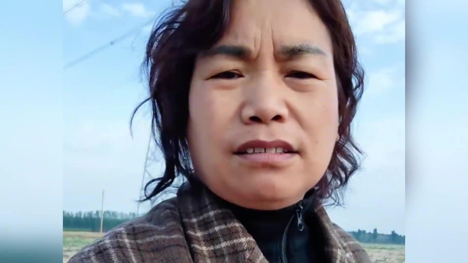 女子因長相經(jīng)常被人說,神似黃渤?王寶強(qiáng)和伍佰!!