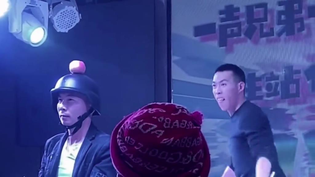 這心理素質得多好才不會跑啊！