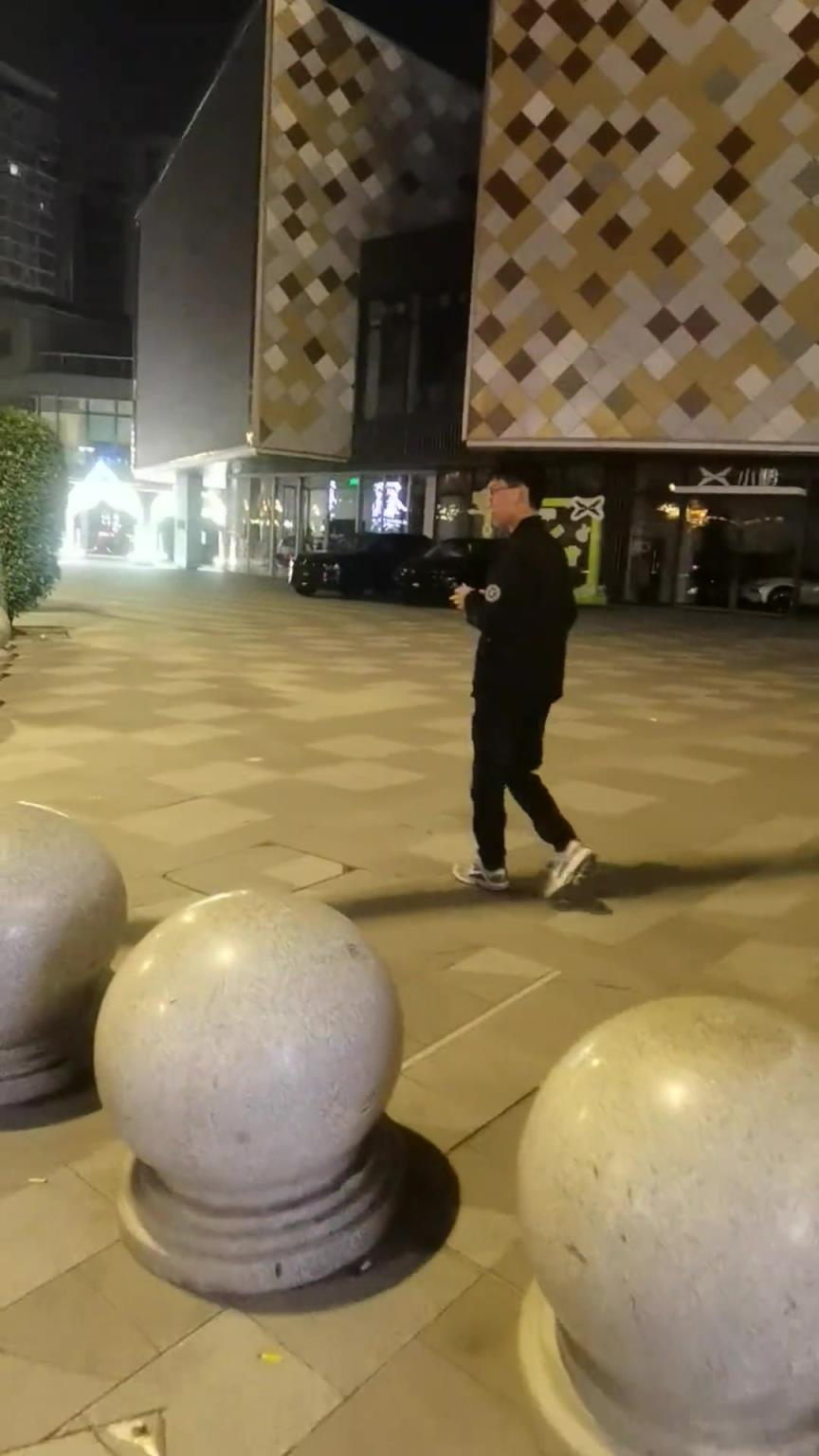 男子怎么能对女生说出“三千约不约”这种话的啊？！