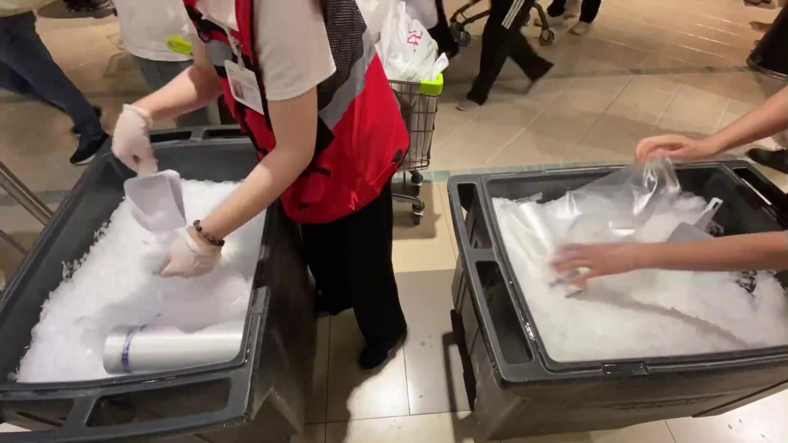 胖东来超市新晋最畅销单品，装的没有拿的快