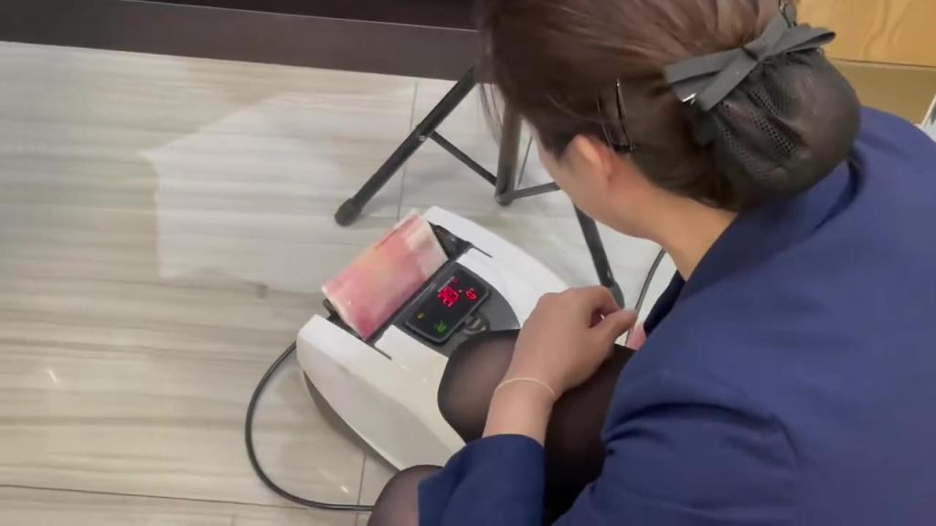 她真的可以数钱数得这么准么？