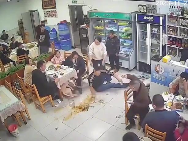狗子差点变成热狗