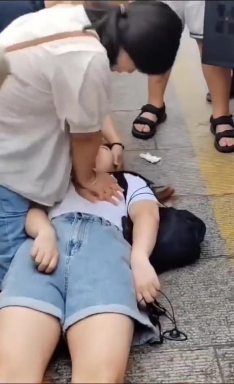 还好遇到了女天使！太及时了...