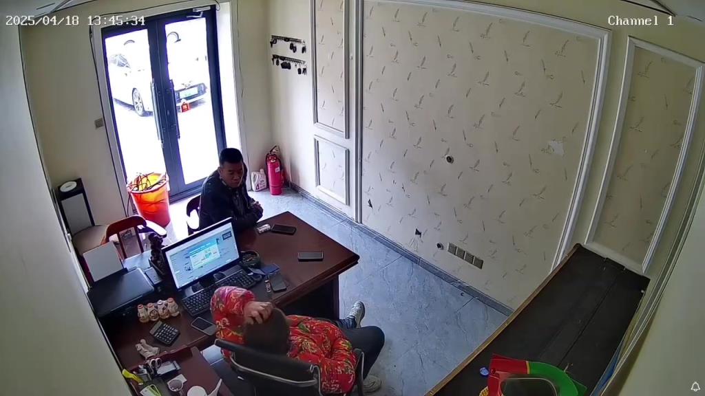 鱼缸不能用太久，要不然结果就是这样的。
