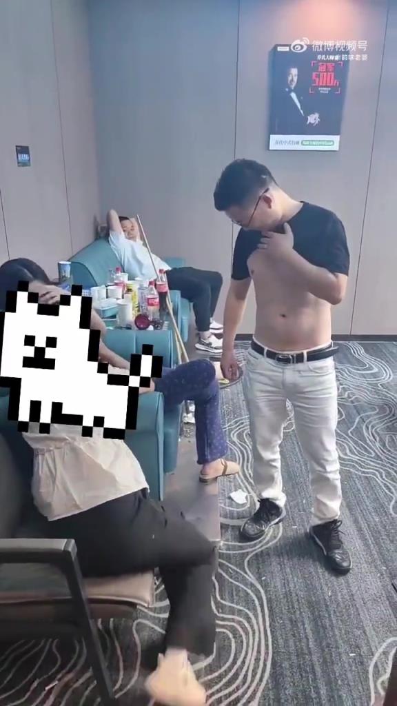 小伙你这是关公面前耍大刀啊！！