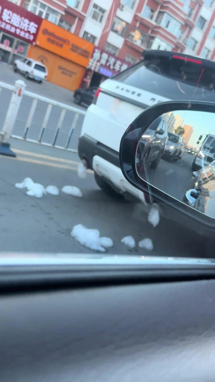 路虎吐泡泡为啥呀？加的不是汽油是肥皂水吗