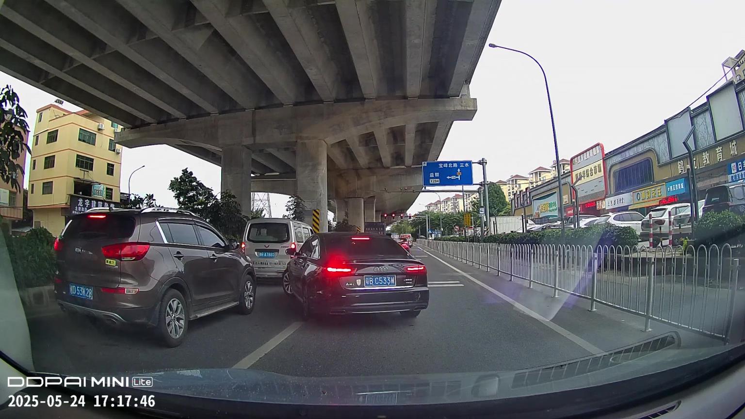 起亞車主：前杠終于可以免費噴漆了??！