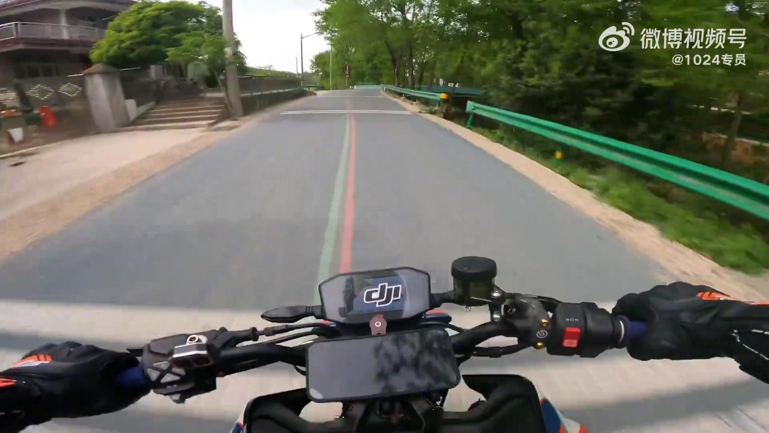 騎車還是慢點吧，這都干哪去了……