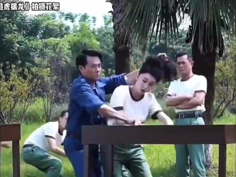 女演員玩手槍被震，古天樂忍不住笑了