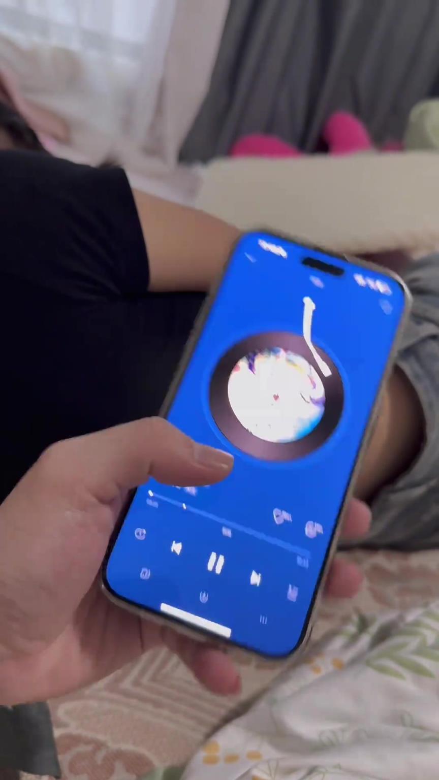 哄了半小时还不如一首歌