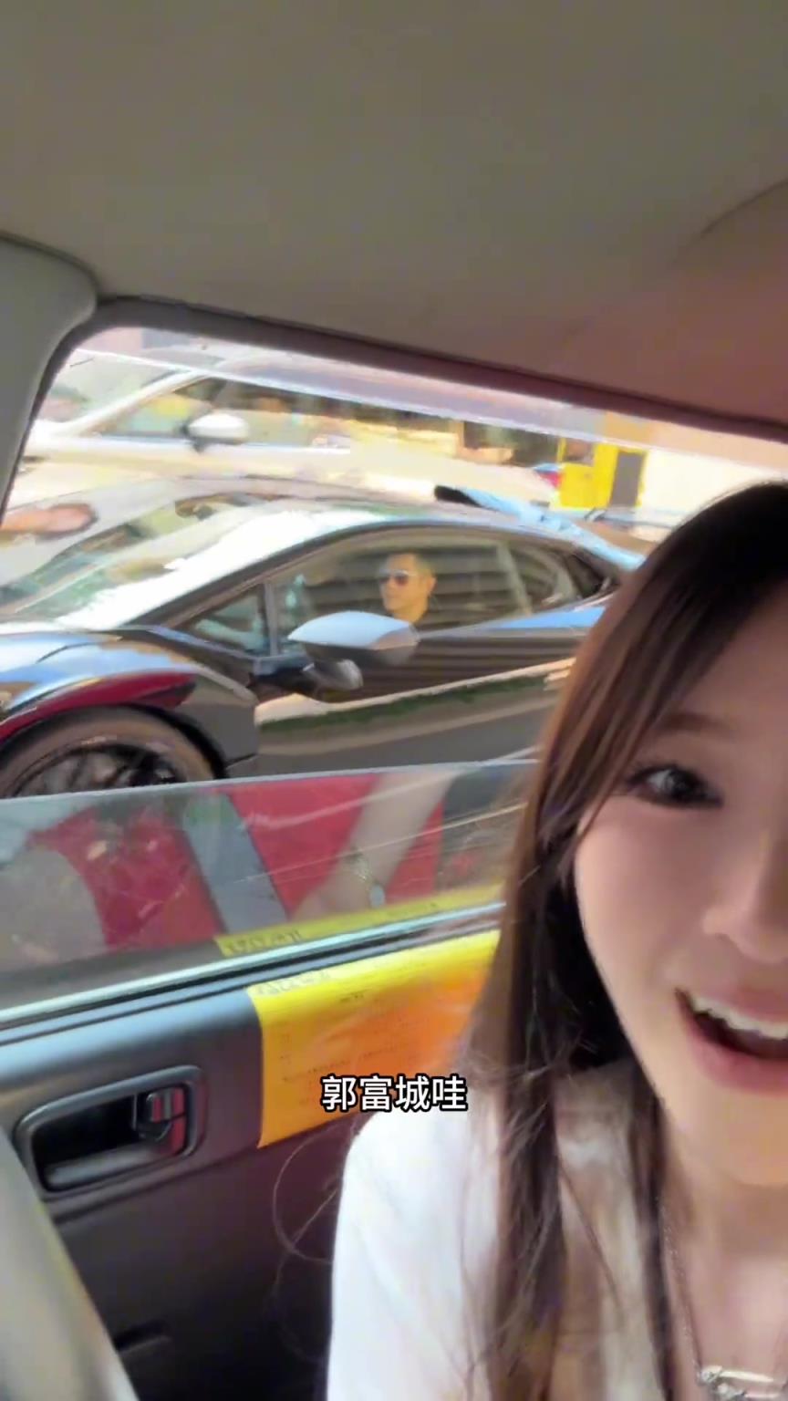 她说出omg念字母的时候，比看到郭富城更让我炸裂