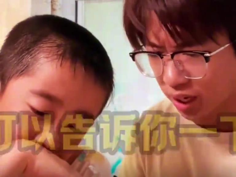 别的不说，这大学生反应挺快的！