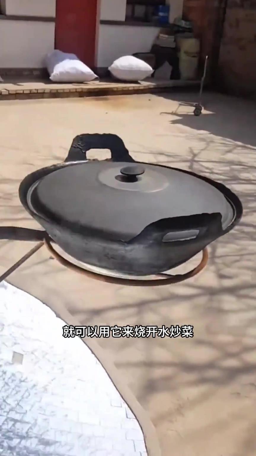 這就是塔式熔巖發(fā)電站的工作原理！
