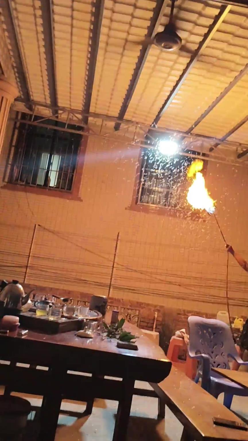 大炮打蚂蚁？？？