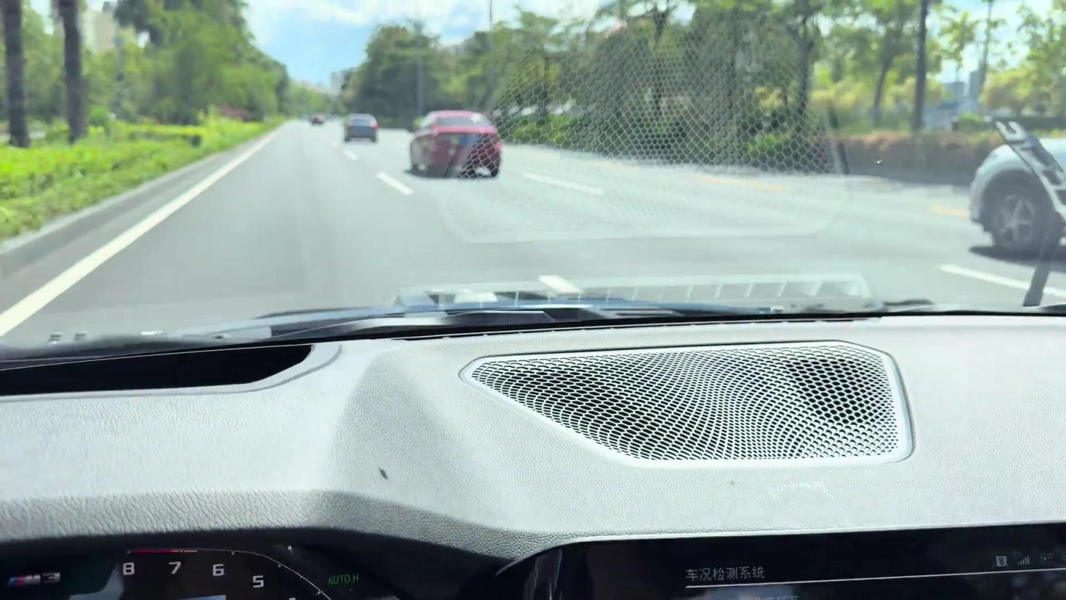 車：這么熱的天，裸奔一下怎么了？