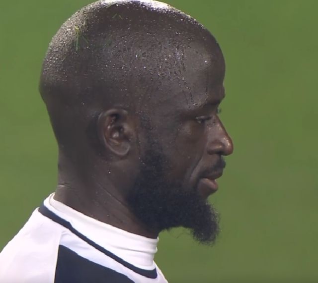 一场3-2！让法甲保级队逆袭：末轮绝杀翻盘，圣埃蒂安输球降级