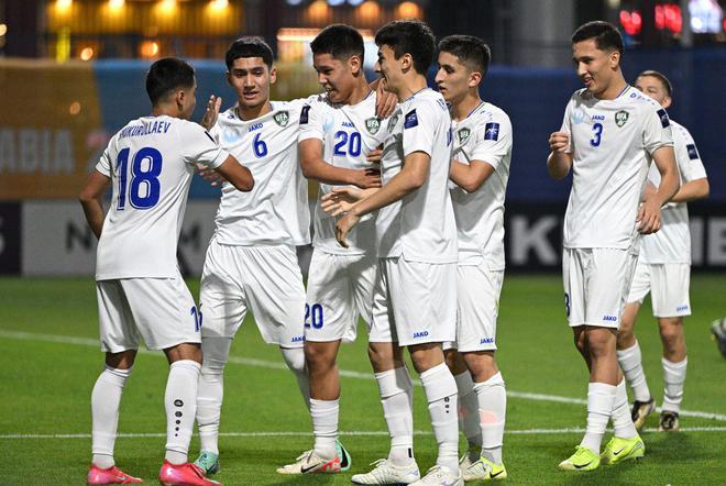 一场4-1让中国队绝望！下轮不胜就出局，球迷怒斥：日本骗子滚蛋
