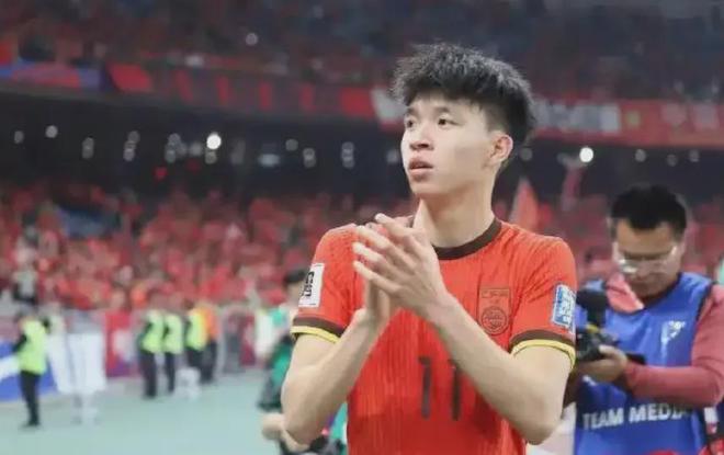2-1！国足死磕印尼队，拿3分稳出线？日本队成垫脚石