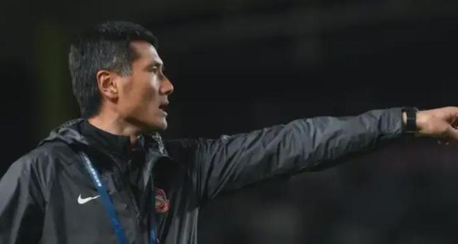 压着打！邵佳一3-2绝杀韩国名帅，4战轰10球，难怪会离开国足