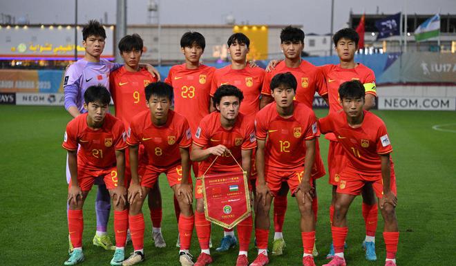 从1-0到1-2！中国队遭遇大逆转，两连败提前出局，球迷骂声一片
