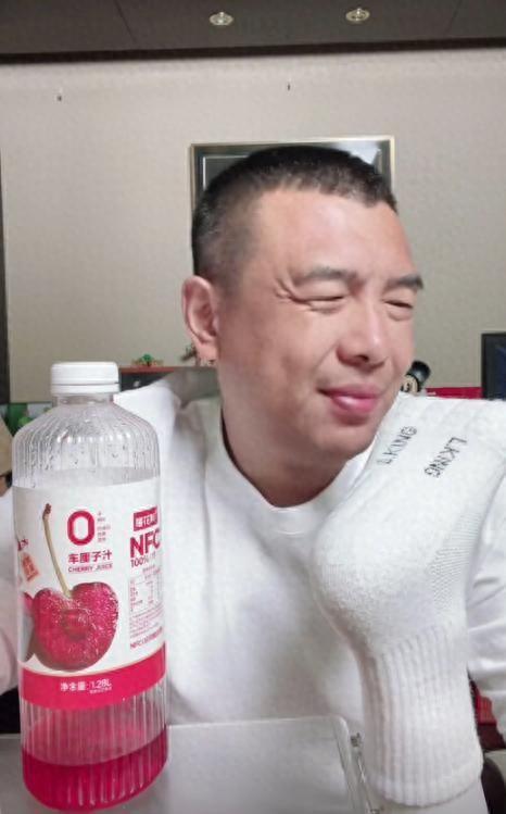 足球運動員年薪降到500萬后，前國腳：別降了！球員就該掙高薪