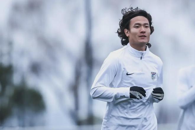 從中甲打工人到國(guó)足新希望：廖錦濤，中國(guó)足球的“黃金后腰”崛起