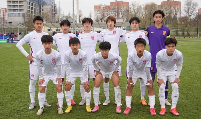 以大打小仍0-1！中亞勁旅輸急眼：與U15國足火爆干架+心虛擋鏡頭