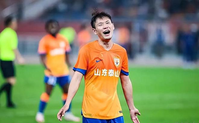 李源一助攻雙響！領(lǐng)跑中超助攻榜，伊萬被打臉，媒體人集體嘲諷