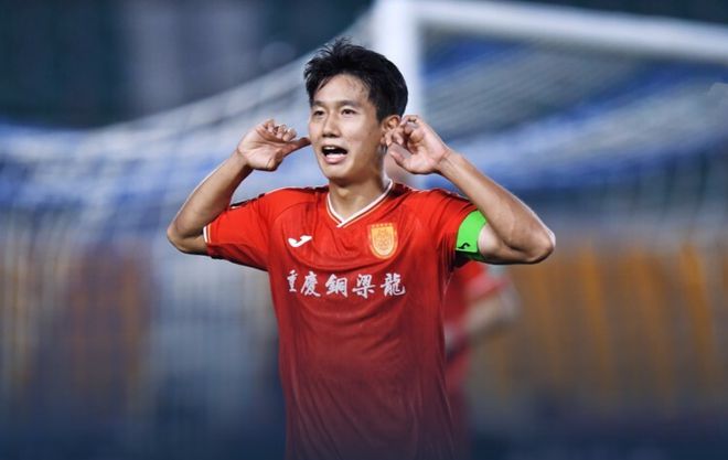 不配進(jìn)國足？21歲紅星連場雙響！5輪7球領(lǐng)跑射手榜，名記質(zhì)疑伊萬